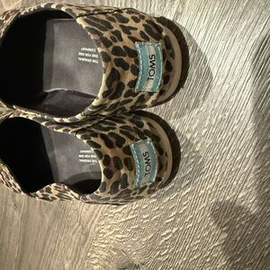 TOMS Leopard Print Flats